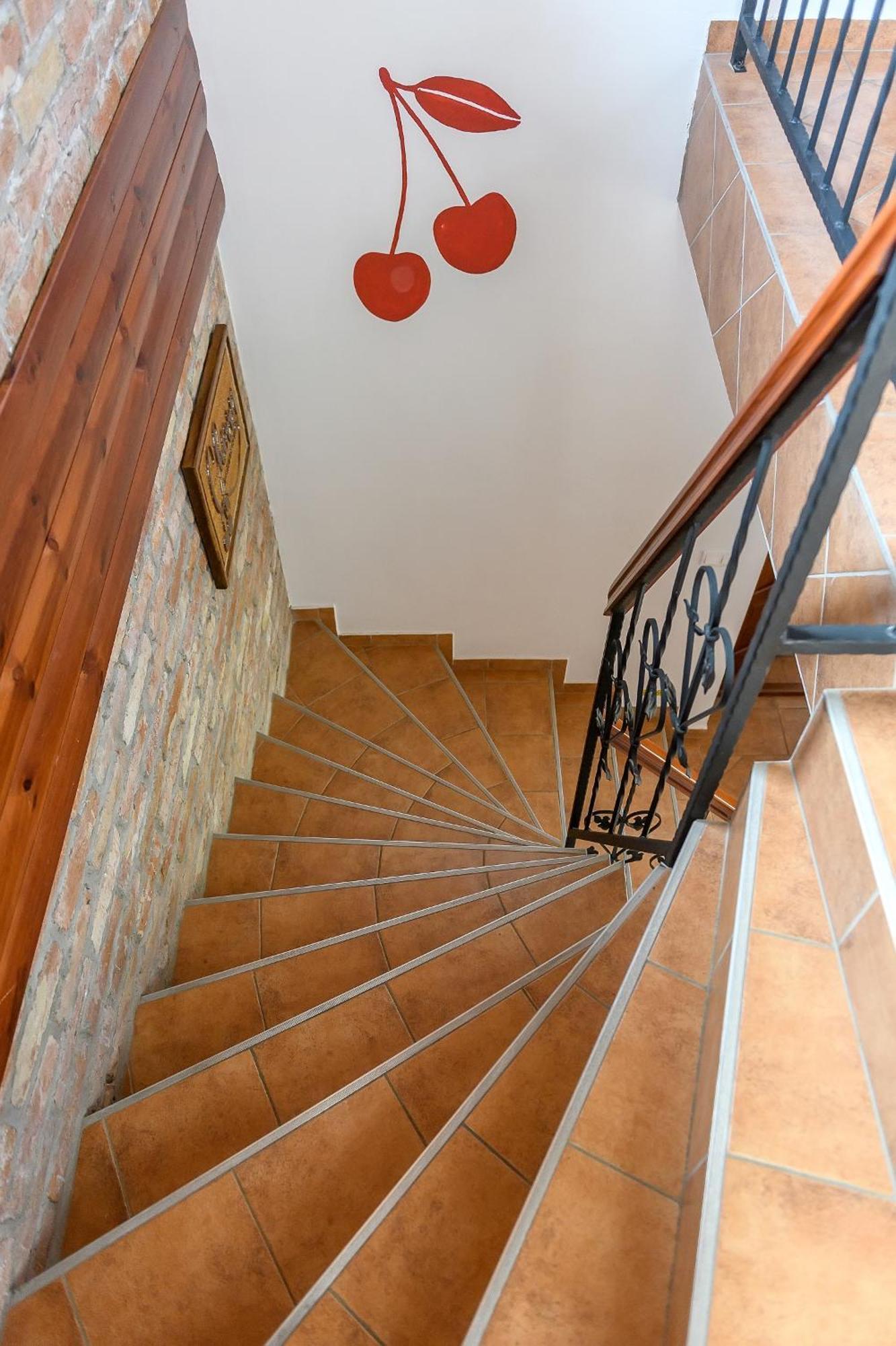 Cherry Apartmanhaz Sárvár Dış mekan fotoğraf