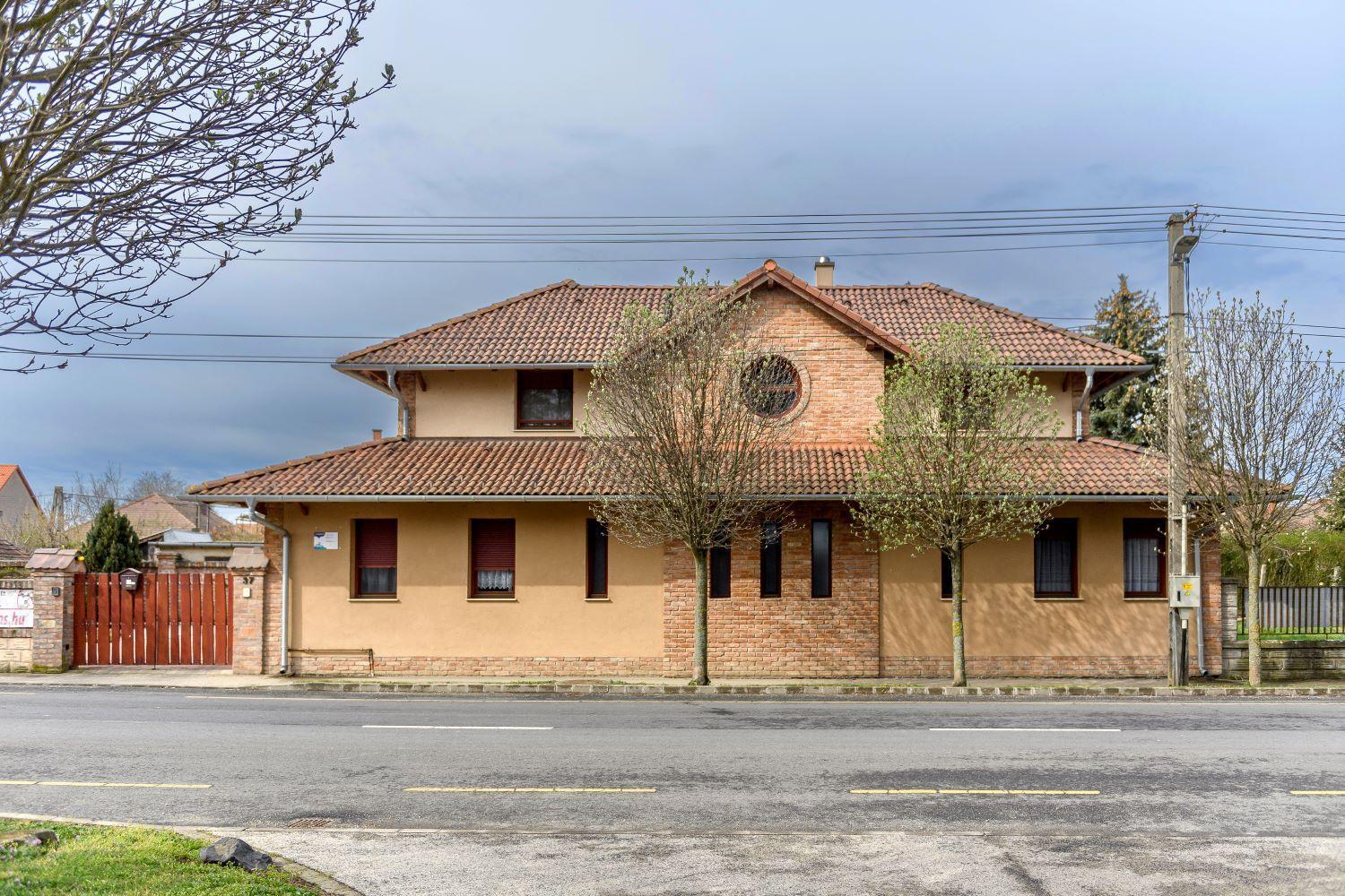 Cherry Apartmanhaz Sárvár Dış mekan fotoğraf