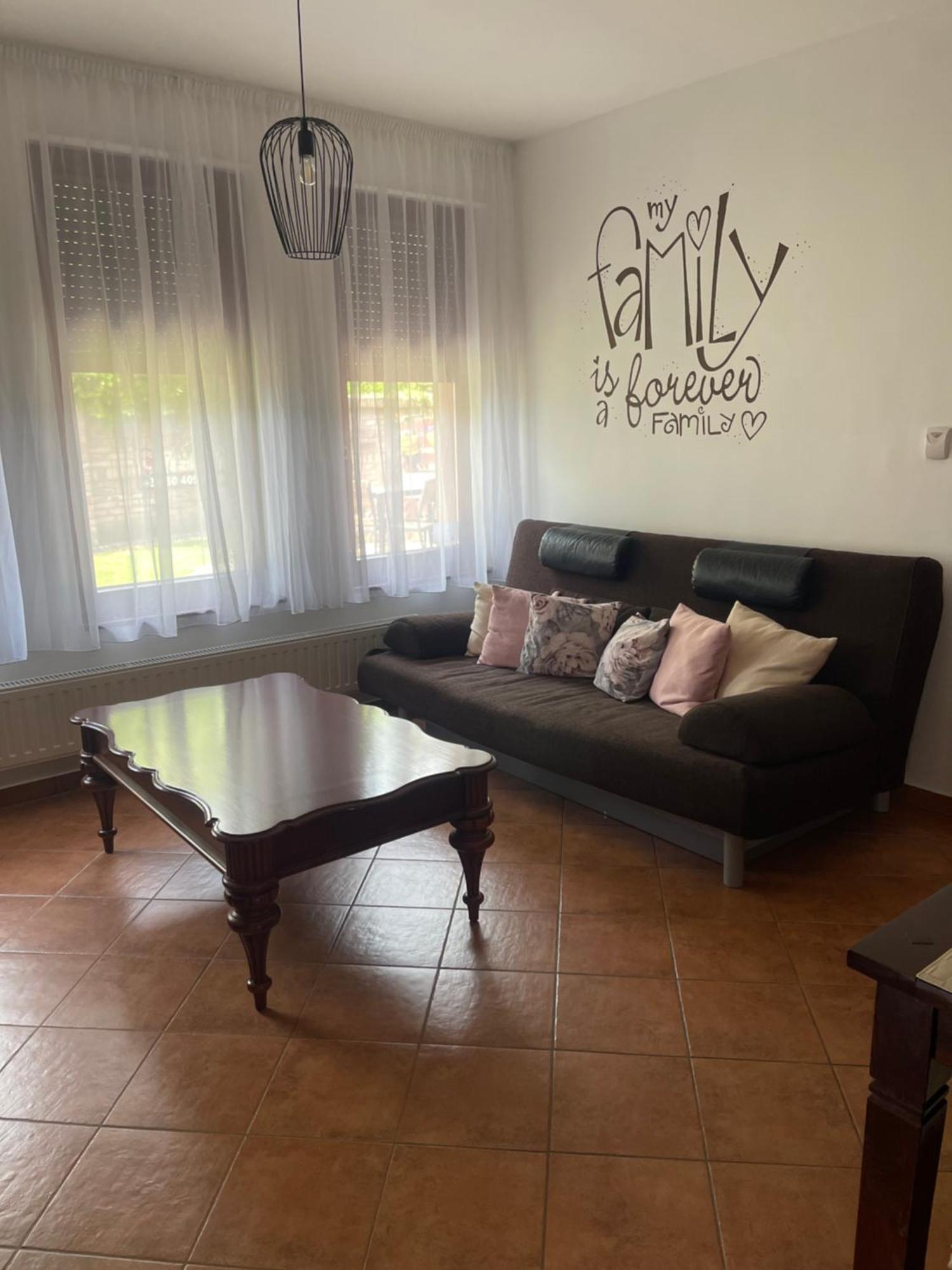 Cherry Apartmanhaz Sárvár Dış mekan fotoğraf